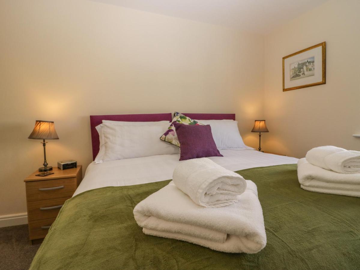 Villa Rolo'S Retreat à Grange-over-Sands Extérieur photo